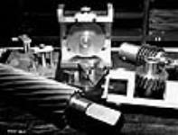 Sélection de pièces principales d'un canon de campagne exposées à l'aciérie Sorel Steel Dec. 1940