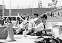 Vie de l'Expo 67 - colombes à la Place des Nations durant l'Expo 67 1967