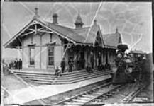 Gare Hochelaga du Chemin de fer de Québec, Montréal, Ottawa et occidental, Montréal (Québec) ca. 1880.