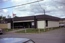 [Bureau de poste de Valcourt, Québec] [document iconographique] / [Photographié par] [Anatole Walker] 1982