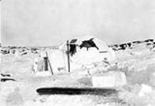 Finished igloo, Cape Fullerton (Qatiktalik), Nunavut 1904