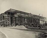 Erection of the Canadian Steel Foundry building by Dominion Bridge Company Ltd 26 Apr. 1924.