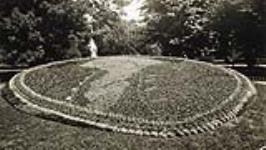 George Washington emblem at the Public Gardens [graphic material] 14 July 1932.