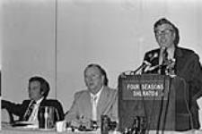 Conférences des Travailleurs unis de l'automobile - Canada [entre 1939-1989].