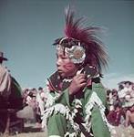 The annual Sun Dance ceremony at the Blood Indian Reserve, near Cardston, Alberta. [La cérémonie annuel «Sun Dance» à la Reserve indienne Blood, près de Cardston, Alberta.] août 1953