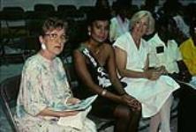 Désirée Anselm, Miss Caripeg (au centre), et Maureen Hemphill (à droite) - Concours du roi et de la reine du carnaval - Carnaval Caripeg 11 août 1989