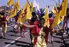 Le groupe « Fantasy of Flags » - Défilé du carnaval Caripeg 12 August 1989