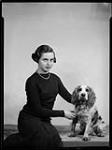 Chrysler, Mlle Phillipa avec un chien 4 janvier 1937