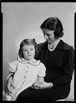 Thomson, Mme A. E. avec Sally 5 janvier 1937