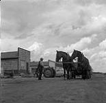 Main street in a small town in the Prairies, Saskatchewan [7] août 1954.