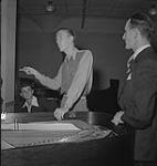 Happy Gang Studio Recording, Sept. 1941, three men at piano. Toronto, Ontario septembre 1941
