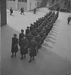 Marcher en rang, exercise 1940