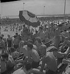 Toronto, view of very busy swimming pool [between 1939-1951].
