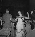 48th Highlanders. Unidentified Woman and Man Dancing [entre 1939-1951]
