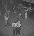 Winnipeg, 1940's. Unidentified Couples Dancing [entre 1940-1949]