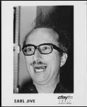 Portrait de presse d'Earl Jive. CFNY-FM 102,1. Toronto [between 1981-1991]