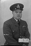 Formal portrait of Flight Lieutenant F.E.R. Briggs 2 novembre 1940