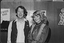Iris Laratt avec Tom Edge, de CHOO [between 1980-1983].
