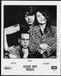 Photo de presse de Leslie Spit Treeo. De gauche à droite : Jack, Pat, Laura. Capitol Records/EMI Canada août 1992