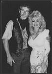 Gary Fjellgaard and Dolly Parton during their recent show at the Olympic Saddledome in Calgary, Alberta 15 juillet 1993