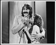 Barbi Benton was the special guest on the Wayne Rostad Special which was shown nationally on the CTV network [entre 1985-1990].