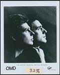 Portrait de presse d'OMD. De gauche à droite : Paul Humphreys et Andy McCluskey. Virgin Records Canada [between 1980-2000]