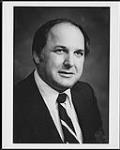 Chairman of Warner Music Canada, Stanley S. Kulin [entre 1983-1990].