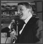 Sammy Jo Romanoff of RPM Magazine, giving a speech [entre 1965-1970].