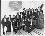 Group photo of Les Violons du Roy [entre 1984-2000].
