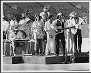 Le Van Dyke Band en spectacle [between 1977-1978].