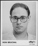 Ron Bruchal (photographie publicitaire de CFNY FM) [entre 1983-1989].