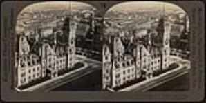 The Dominion's Capital, Ottawa, [Ont.], S.E. from Parliament Building, over E[ast] Wing, P.Q., and Canal [1901-1903]