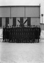 [Group photo of the students of Course 21, Bagotville Air Force Base] 21 January 1944