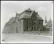 Supreme Court Bldg. Bank St., East Side. North of Wellington St [1927-1932].