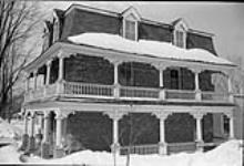 [The Ottawa Country - photo credit 82] Dr. James Ferguson's house, Cumberland ca. 1968