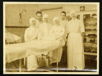 [Operating room] 1916-1919