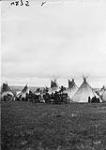 Une campe autochtone [entre 1868-1923].