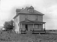 C.W. McLaughlin's residence ca. 1900-1910