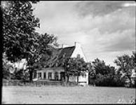 Old house at Trois-Rivieres 1933