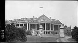 Clifton Hotel, Niagara Falls 14 July 1914