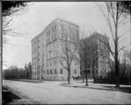 The Saint-George Apartments, Toronto, Ont c. 1912