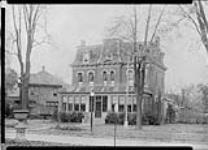 [Residence at 29 Victoria Avenue, Chatham, ON] [c. 1925-35]