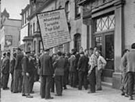 Unemployment: National Employment Office, Spadina Avenue, Toronto, Ont Sept. 1949