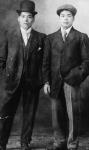 Messr Kyosei Kohashigawa et George Takayesu, deux immigrants originaires d'Okinawa, Japon 1910