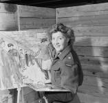 Second Lieutenant Molly Lamb of the Canadian Women's Army Corps (C.W.A.C.), a war artist, London, England, 12 July 1945 12 juilet 1945.