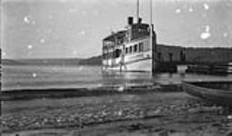 H. & L. of B. Navigation Co. steamer "Mohawk" at wharf, Ronville, Muskoka Lakes ca. 1908