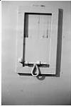 Window on door of punishment cell, Spy Hill Provincial Jail, Calgary, Alberta 1971./Judas dans la porte d'une cellule d'isolement, prison provincial Spy Hill, Calgary, (Alberta) 1971 1971