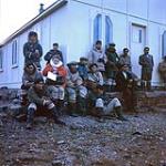 Group outside an Anglican Church, Cape Dorset, Nunavut [entre juin-septembre 1960].