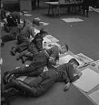 Children's Art Classes, Lismer's, boys drawing [entre 1939-1951].