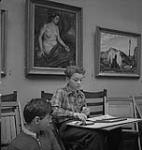 Children's Art Classes, Lismer's, boy in art class [entre 1939-1951].